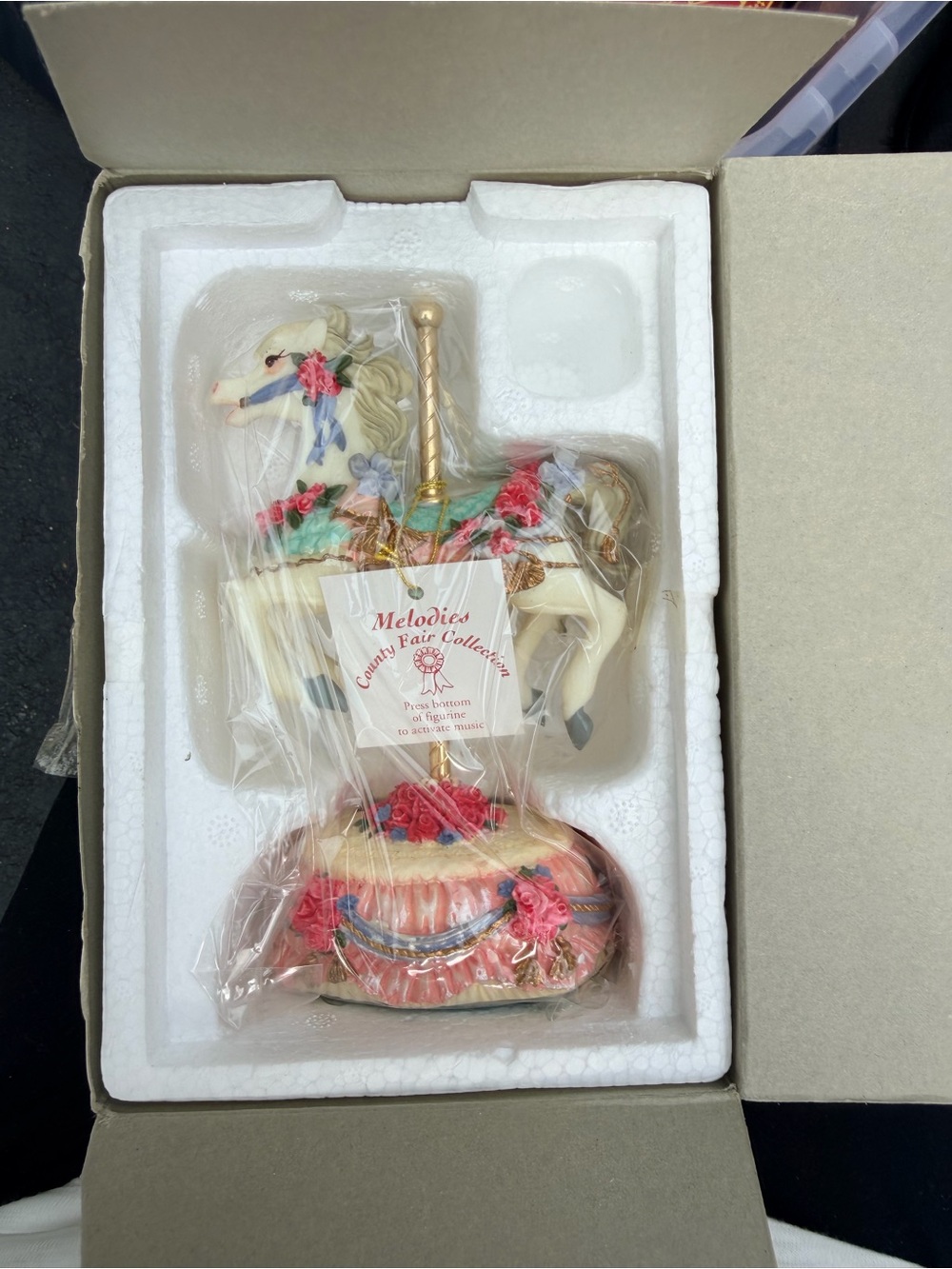 Heritage House Melodies Country Fair Collection Carousel Horse Music Box NEW